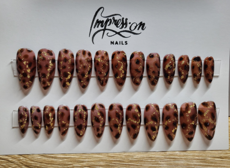 Tortoise shell inspired press on nails /Amber transparent with darker shades /Medium length almond shape- 24 pieces all sizes for both hands