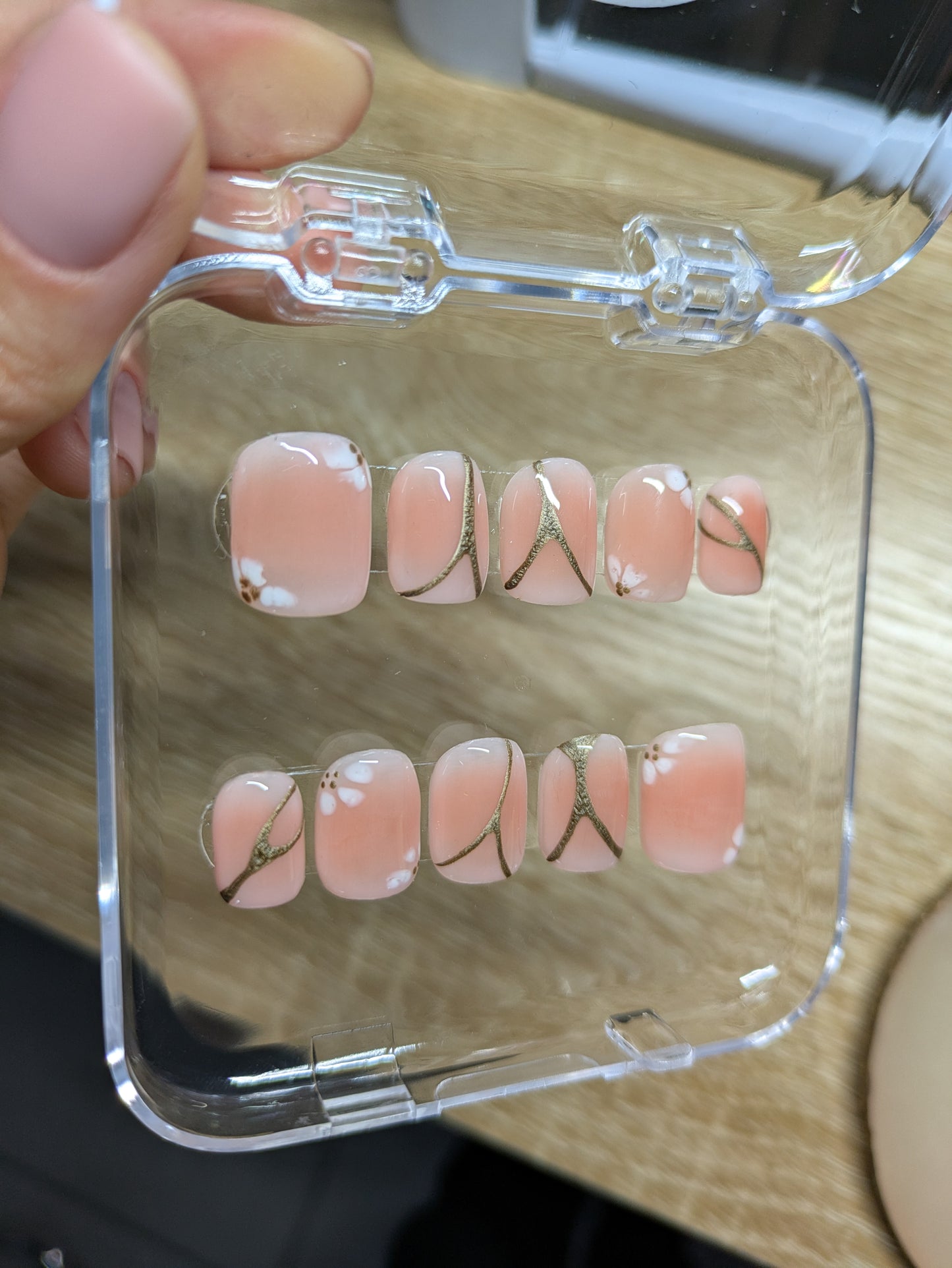 Square peachy ombre press on nails set with gold mirror details and blooming gel flowers -10 pieces